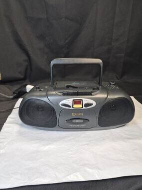 Curtis RCD169 AM FM Radio Cassette Tape CD Player retro vintage-look Boombox